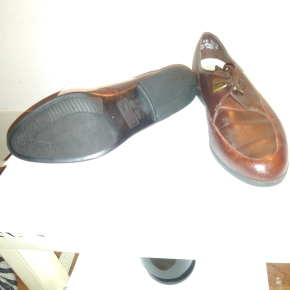 Shoes - Picture 2 of 2